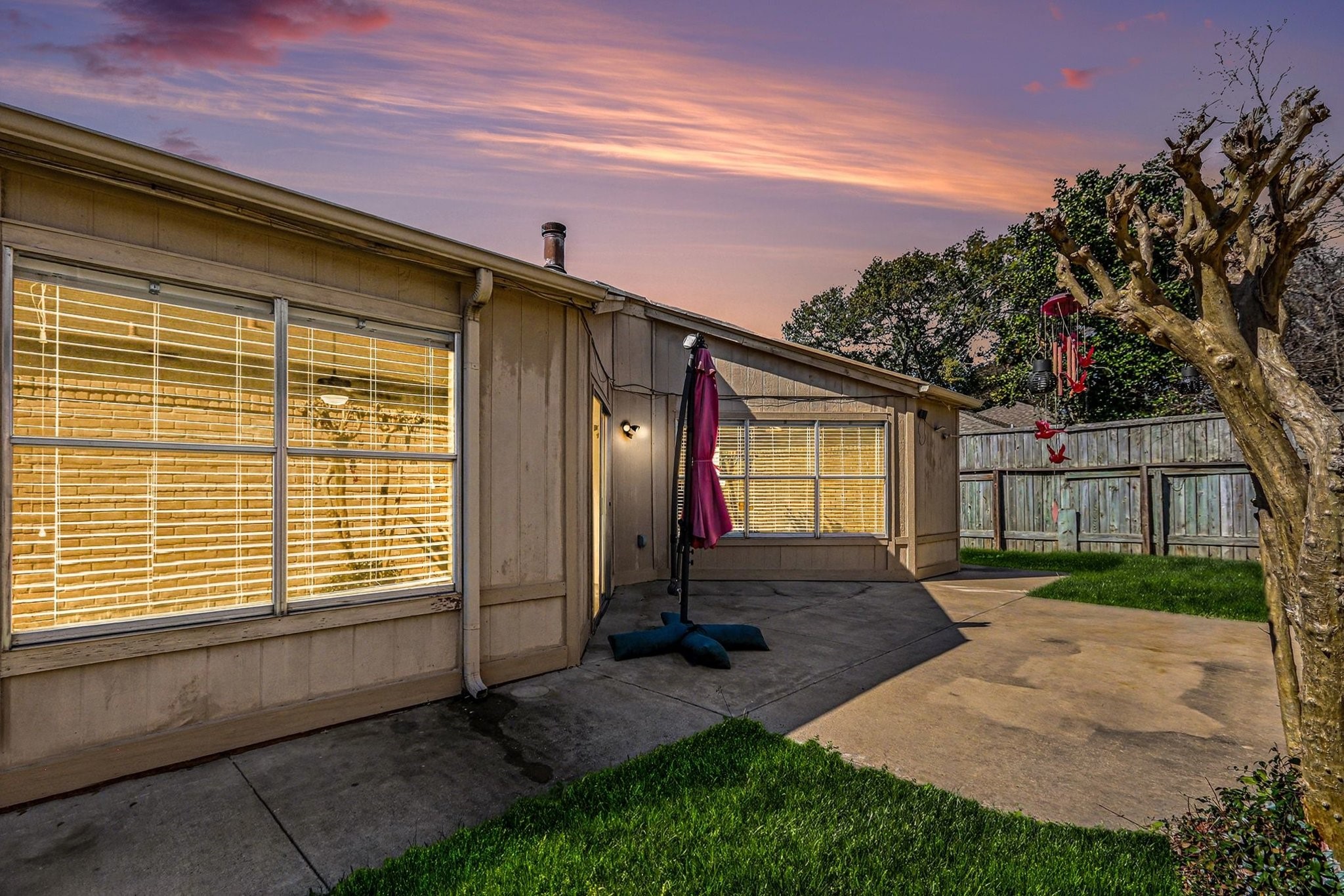 2450 Blackridge Road Houston, TX 77067 - Photo 19 of 21 a front view of a house with a yard