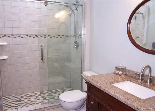 $459,000 | 38 Huntingdale Way, Middle Island, NY 11953