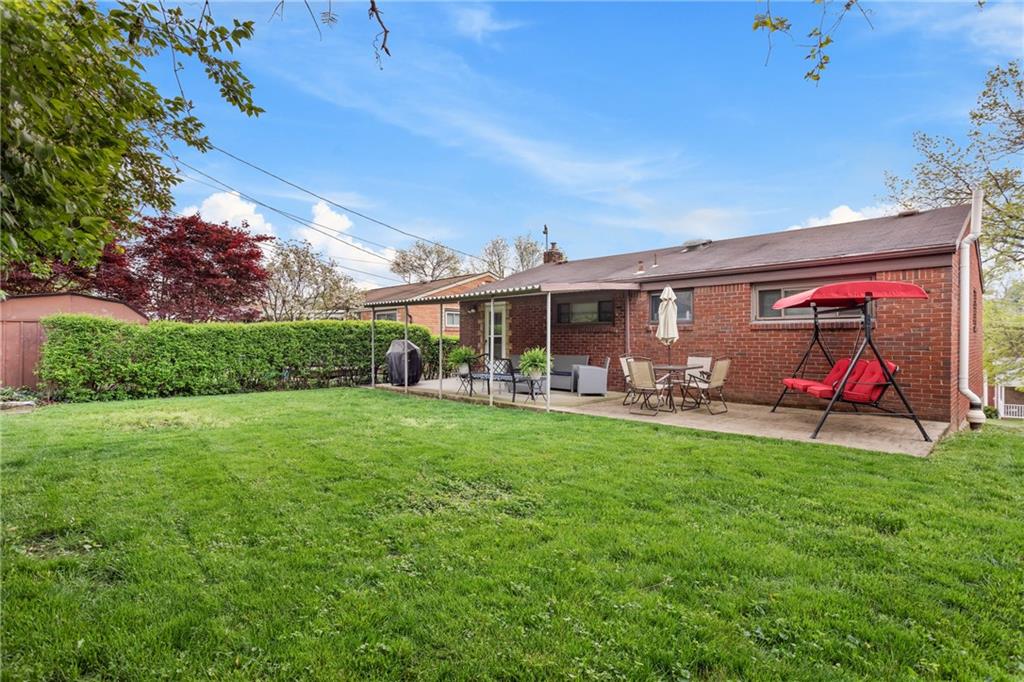 2320 Crestview Road Pittsburgh, PA 15216 - Photo 4 of 24 Gallery Image 4