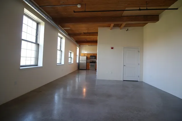 $1,750 | 35 Riverwalk Way, Unit R315, Lowell, MA 01854