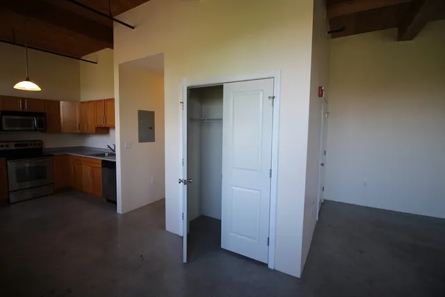 $1,750 | 35 Riverwalk Way, Unit R315, Lowell, MA 01854