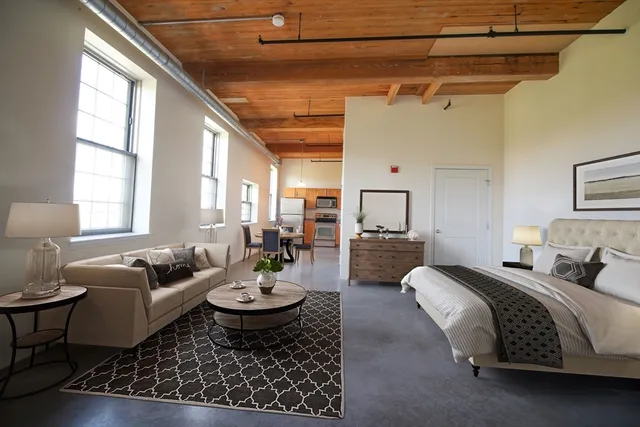 $1,750 | 35 Riverwalk Way, Unit R315, Lowell, MA 01854