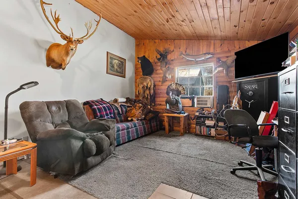 $284,900 | N4890 State Highway 180, Marinette, WI 54143