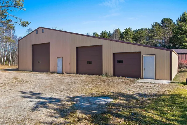 $299,900 | N4890 State Highway 180, Marinette, WI 54143
