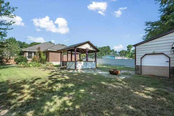 $2,000 | 408 North Richardson Street, Grand Saline, TX 75140