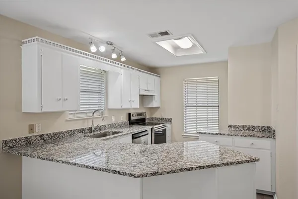 $2,000 | 408 North Richardson Street, Grand Saline, TX 75140