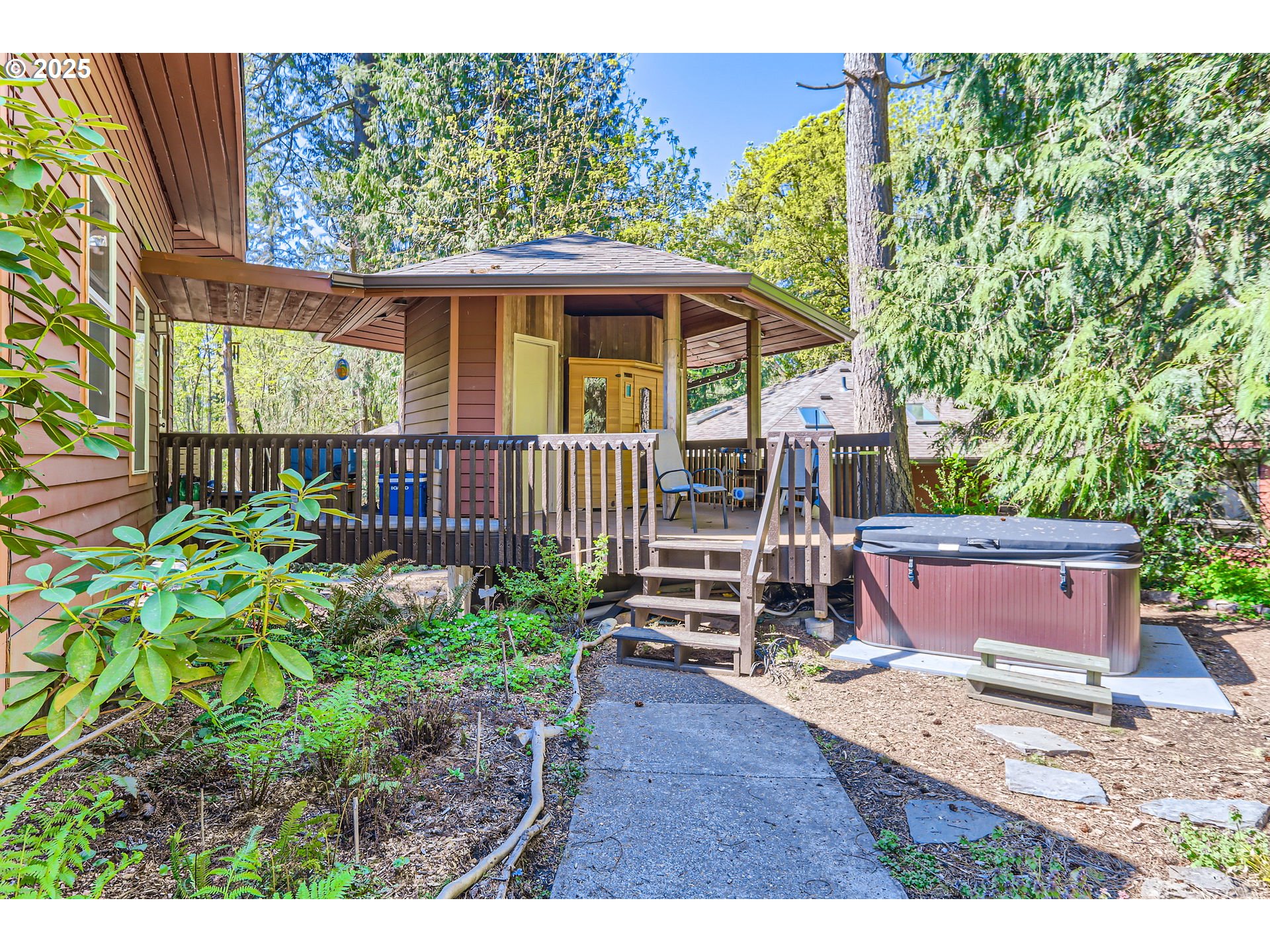 9601 Northwest Leahy Road, Unit 212 Portland, OR 97229 - Photo 16 of 20 Hot Tub