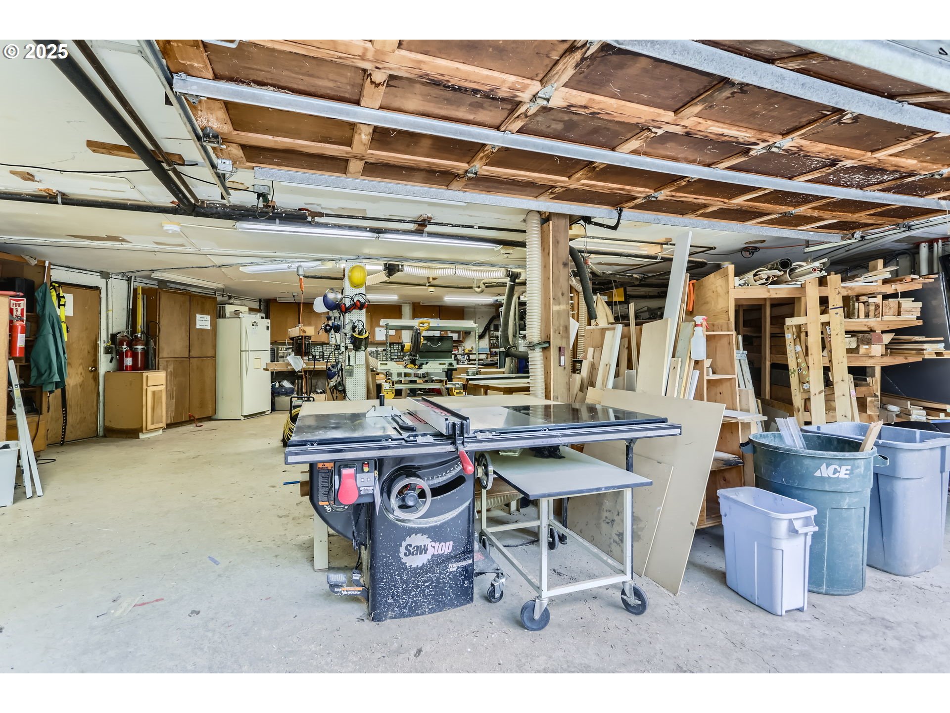 9601 Northwest Leahy Road, Unit 212 Portland, OR 97229 - Photo 17 of 20 Workshop