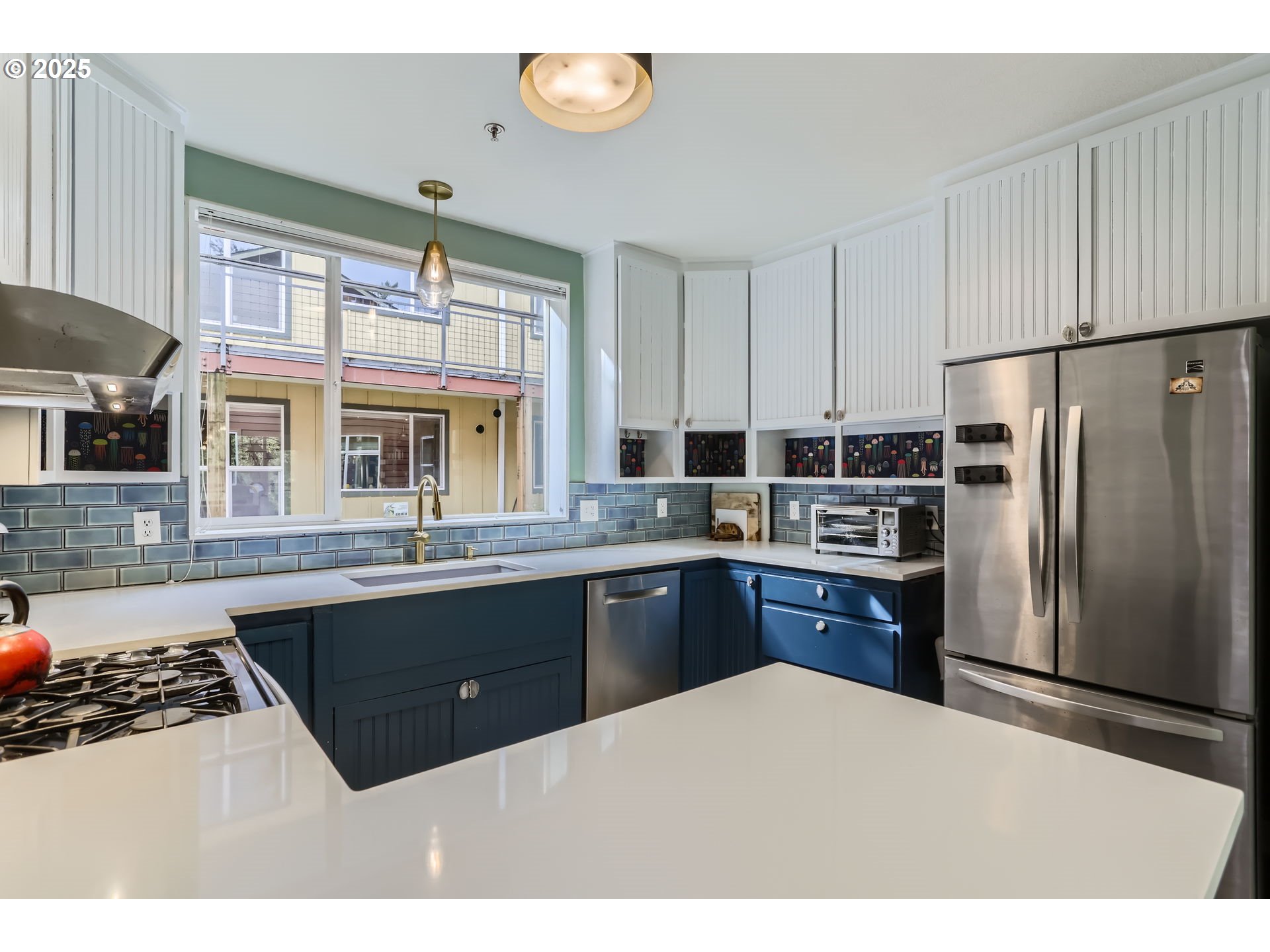 9601 Northwest Leahy Road, Unit 212 Portland, OR 97229 - Photo 5 of 20 Kitchen