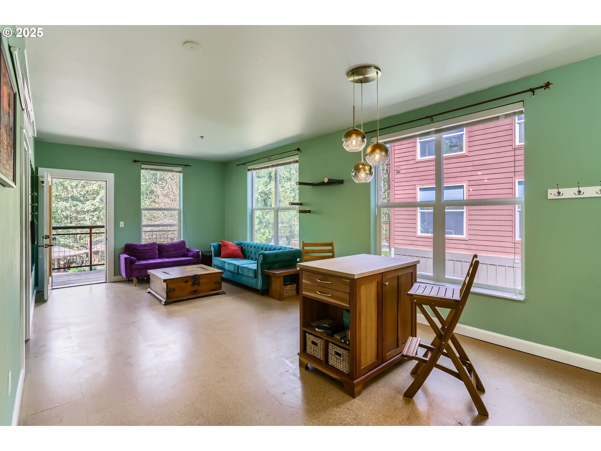 9601 Northwest Leahy Road, Unit 212 Portland, OR 97229 - Photo 7 of 20 Living Room/Dining Room