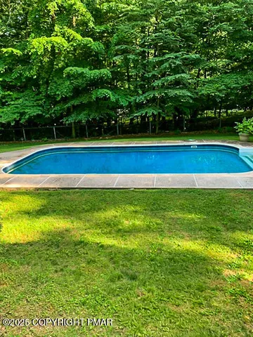 a view of a tennis court