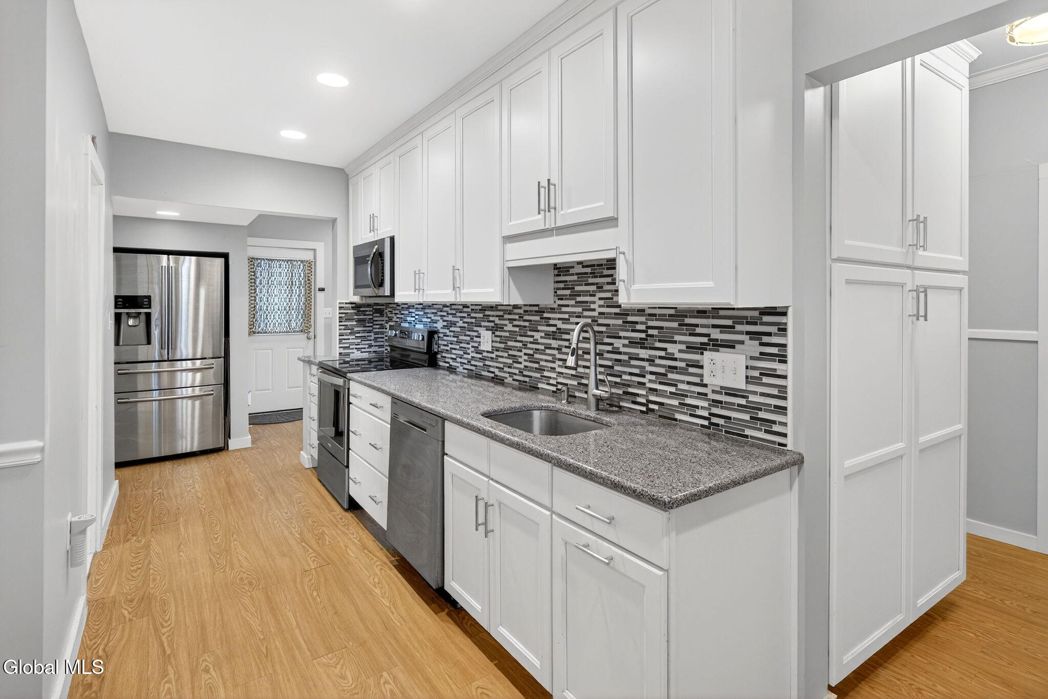 116 Maple Avenue Troy, NY 12180 - Photo 8 of 26 4-web-or-mls-DSC07710