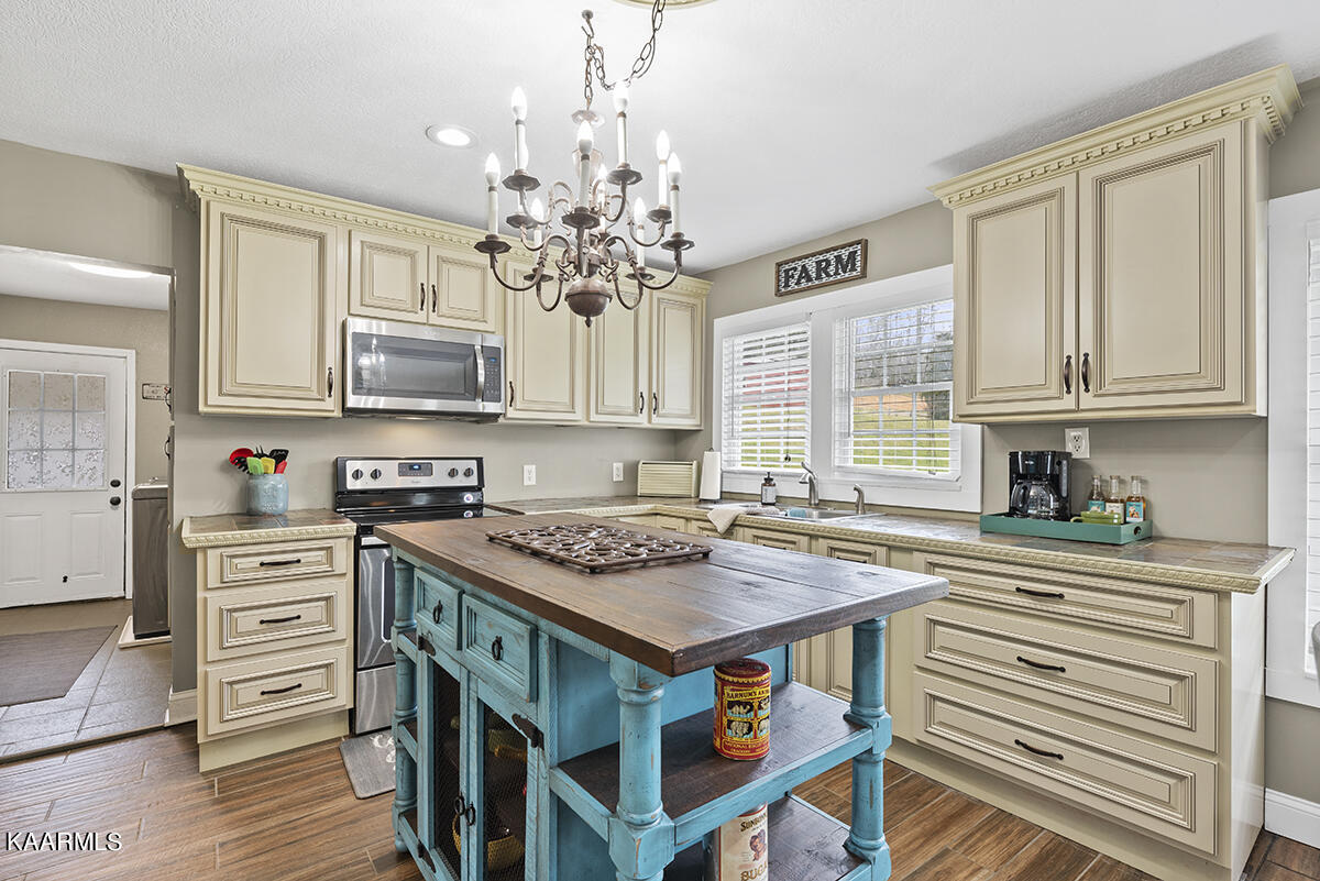 566 Granite Road Clinton, TN 37716 - Photo 15 of 55 DSC_5253