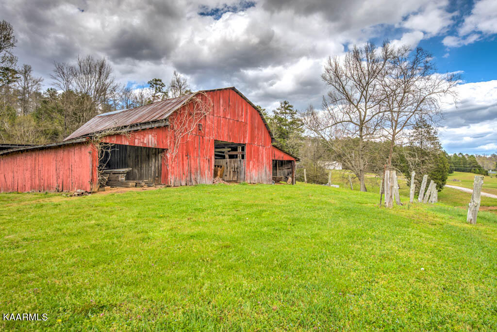 566 Granite Road Clinton, TN 37716 - Photo 2 of 55 220407Grnt566.92