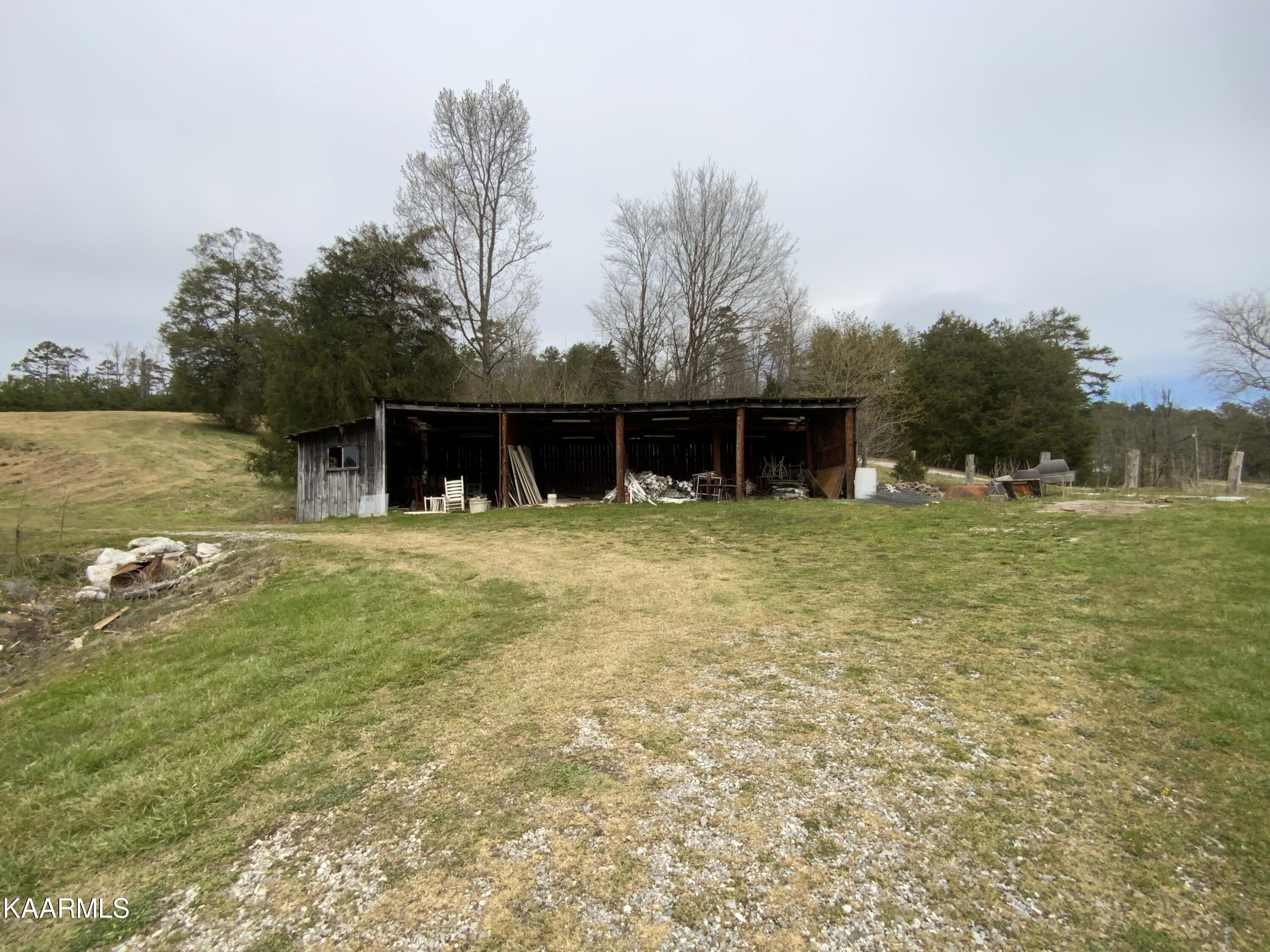 566 Granite Road Clinton, TN 37716 - Photo 34 of 55 19174AB1-98A0-426D-AE50-1DC972EAD12A