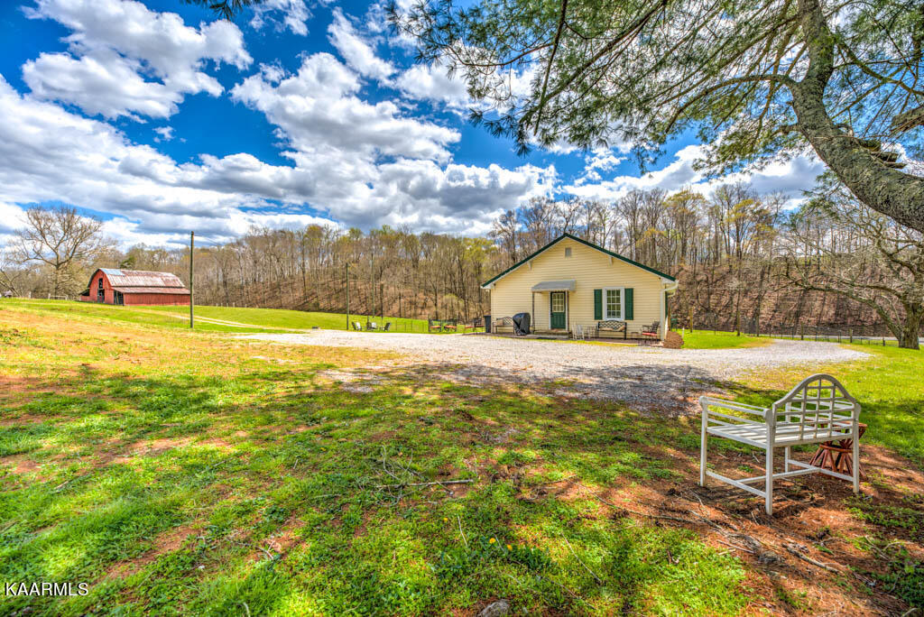 566 Granite Road Clinton, TN 37716 - Photo 4 of 55 220407Grnt566.22