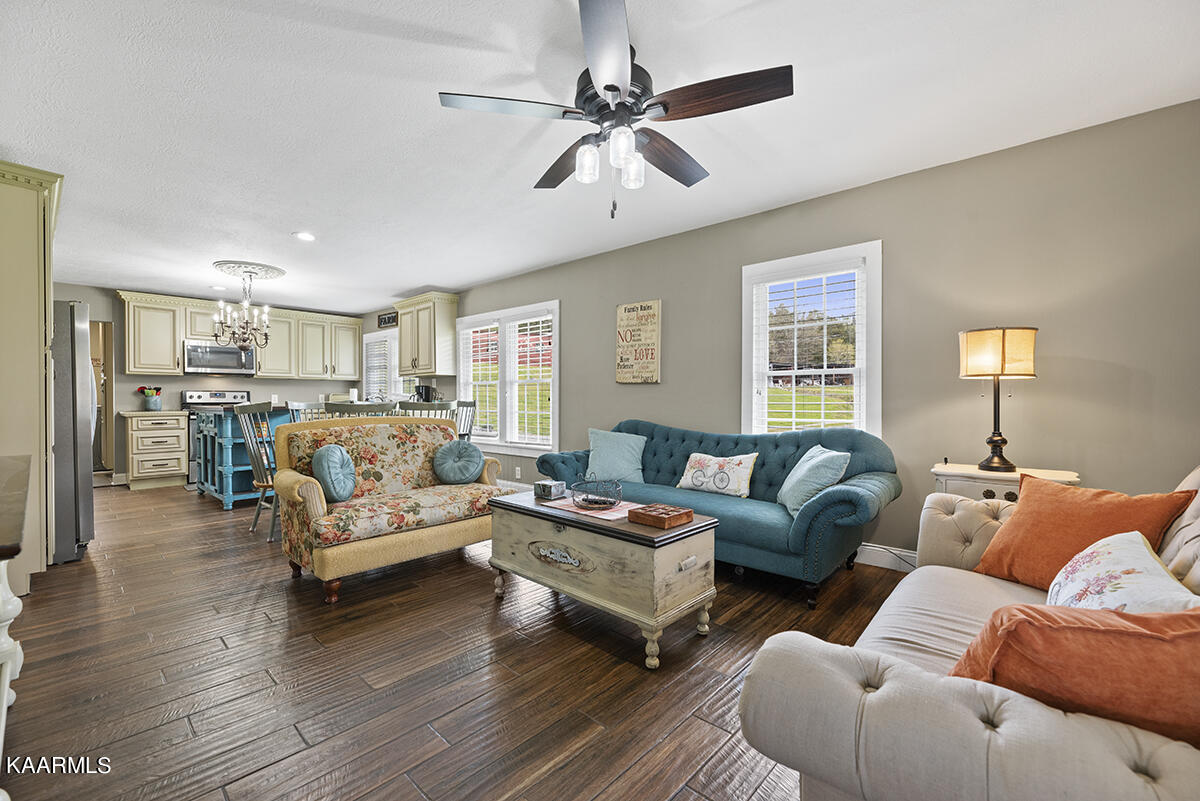 566 Granite Road Clinton, TN 37716 - Photo 10 of 55 DSC_5228