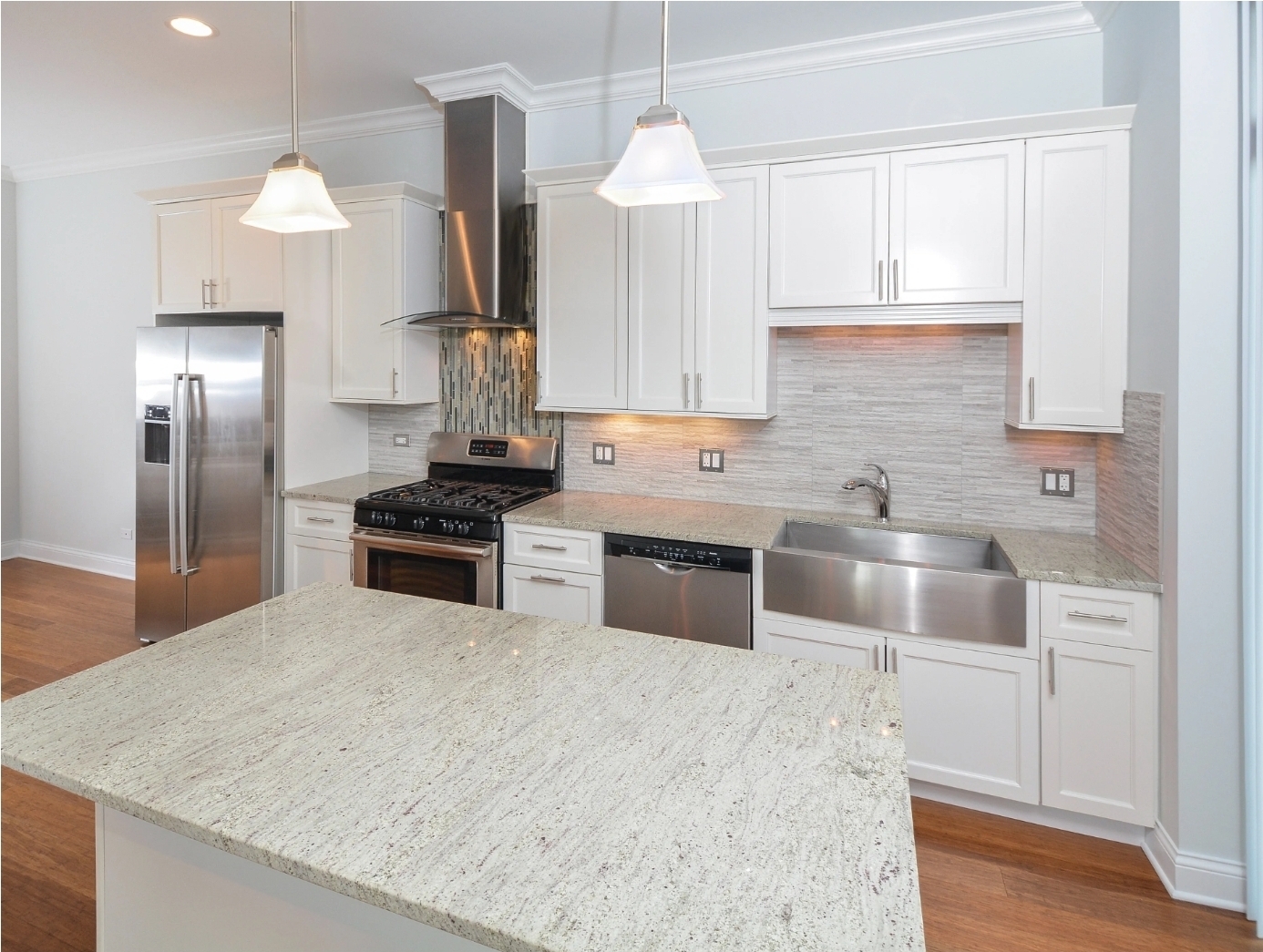 22 North Aberdeen Street, Unit 301 Chicago, IL 60607 - Photo 3 of 10