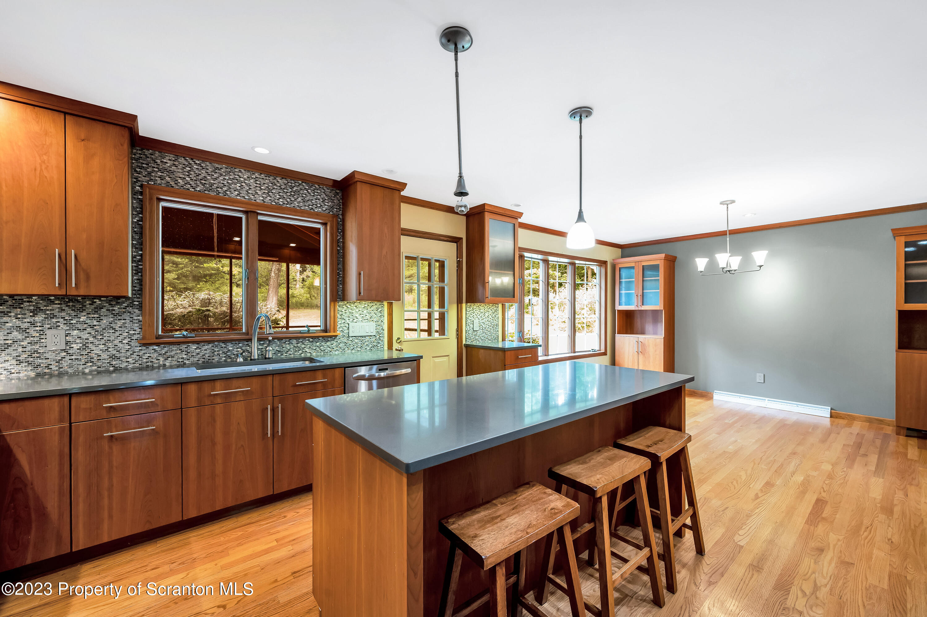 702 South Abington Road Clarks Summit, PA 18411 - Photo 12 of 49 Gallery Image 12