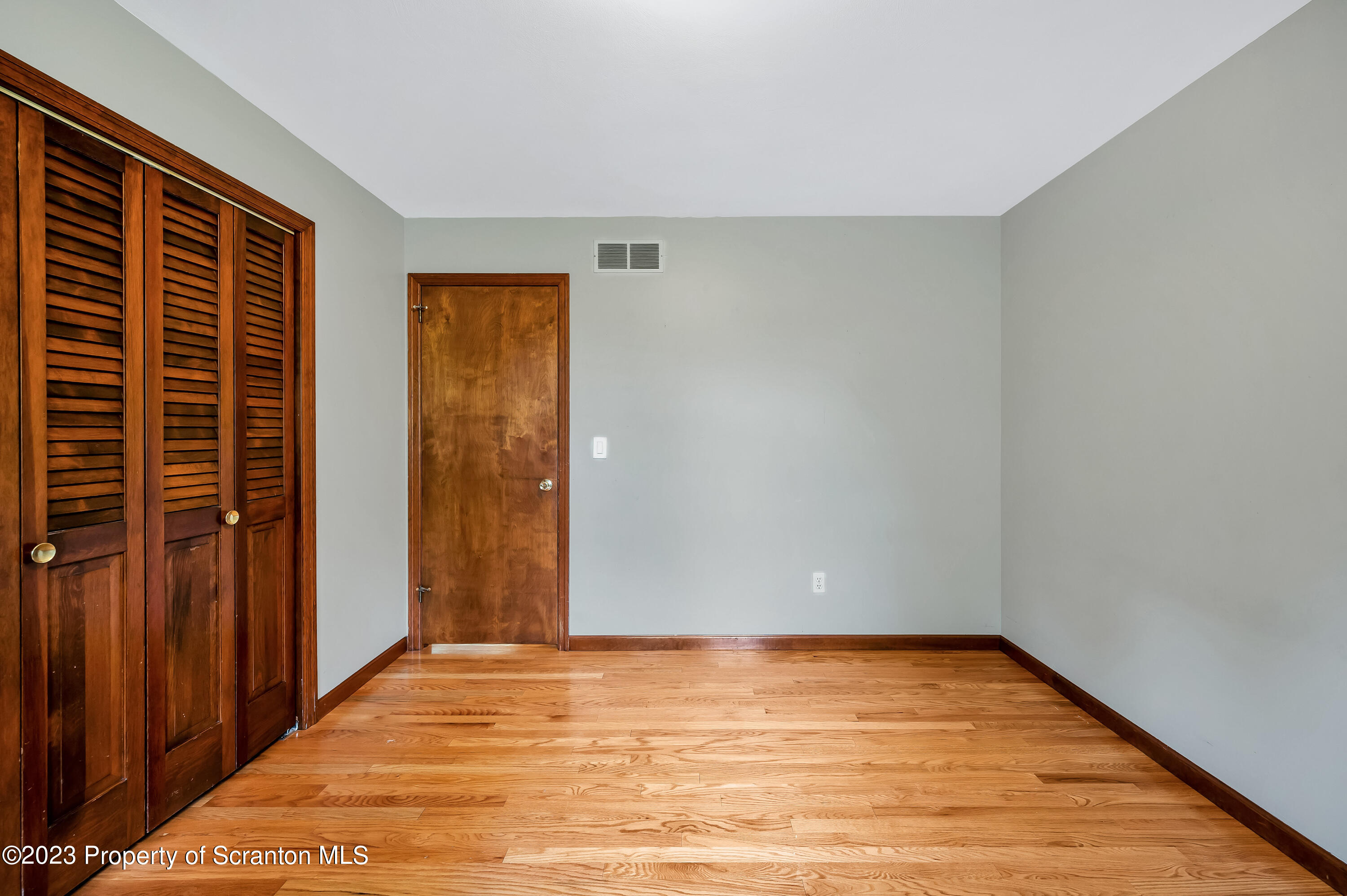702 South Abington Road Clarks Summit, PA 18411 - Photo 16 of 49 Gallery Image 16