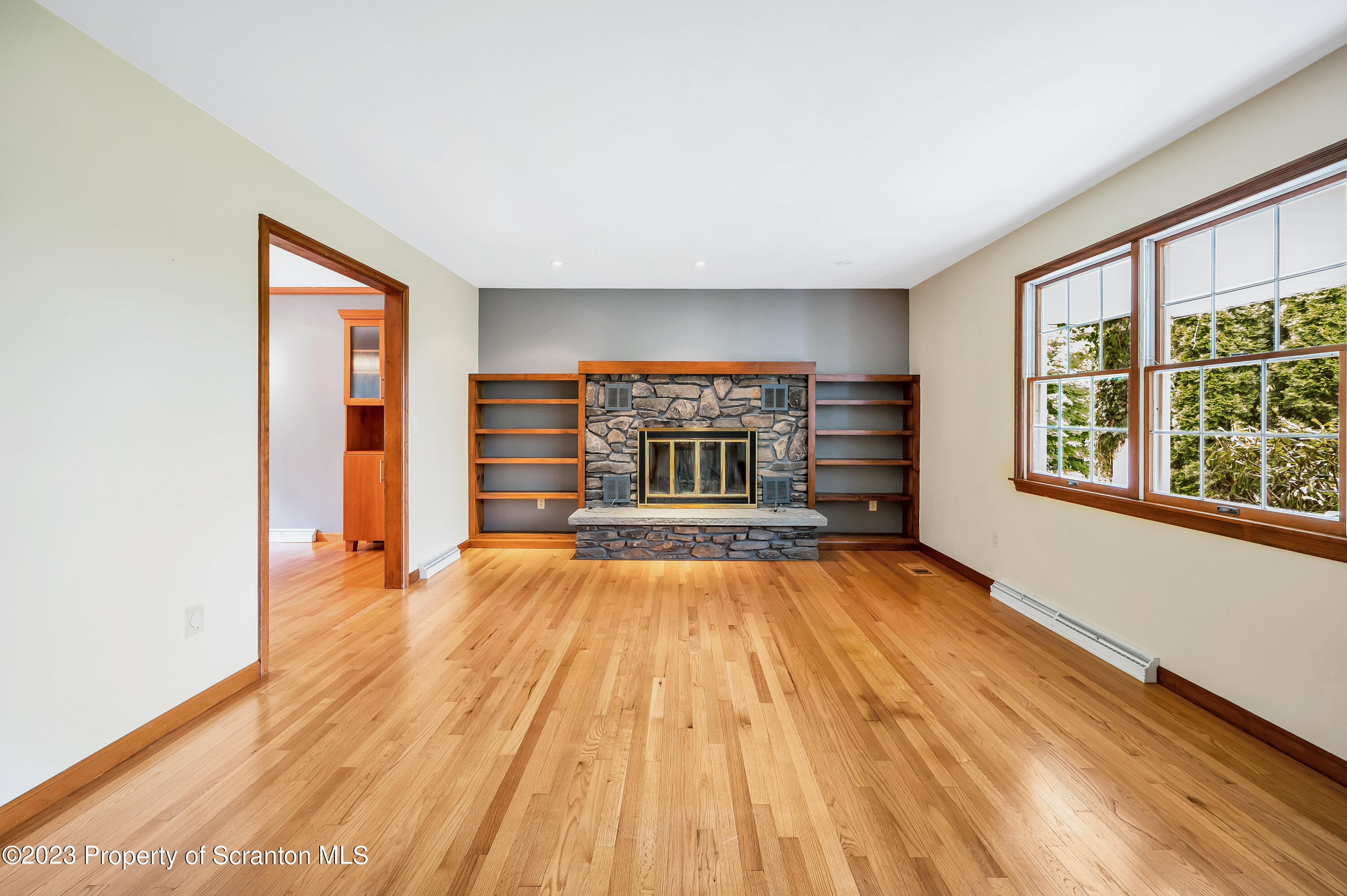 702 South Abington Road Clarks Summit, PA 18411 - Photo 2 of 49 Gallery Image 2