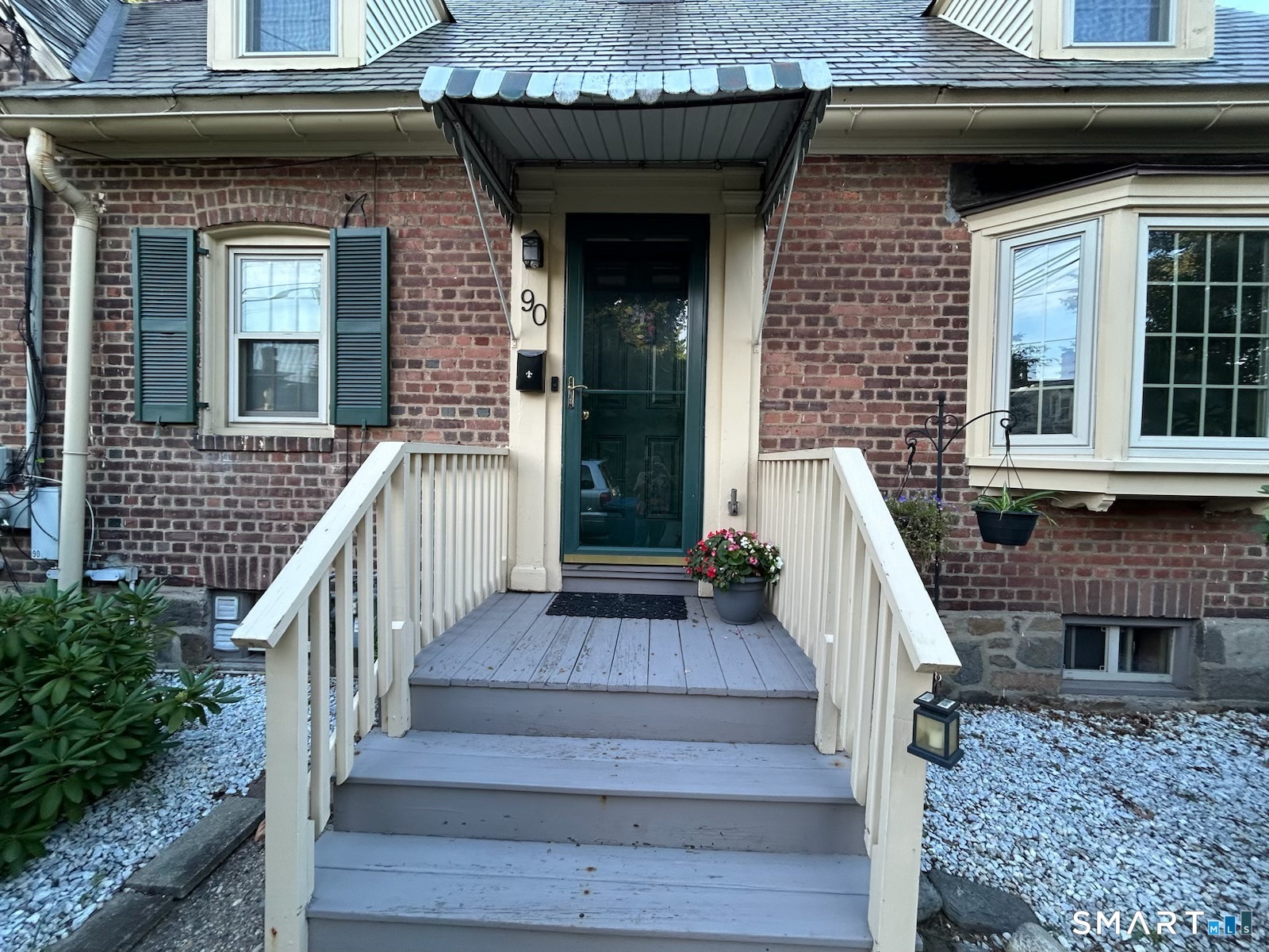 90 Sims Street Bridgeport, CT 06604 - Photo 1 of 16