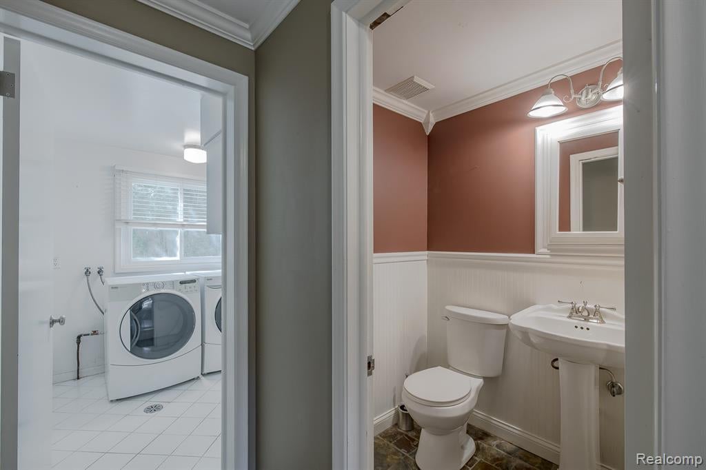 1050 Top View Road Bloomfield Hills, MI 48304 - Photo 20 of 53 Gallery Image 20