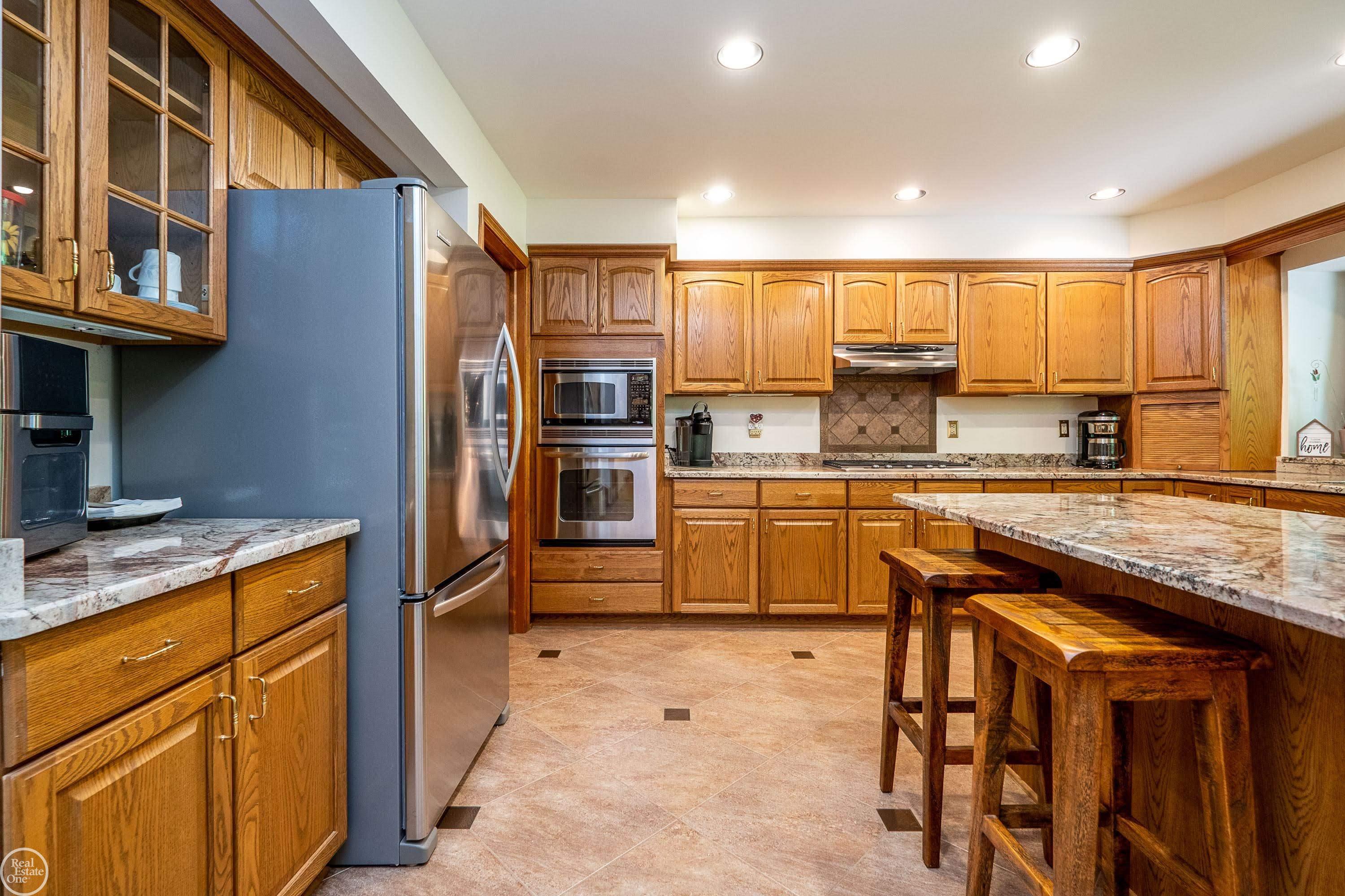 448 Mack Road Leonard, MI 48367 - Photo 19 of 73