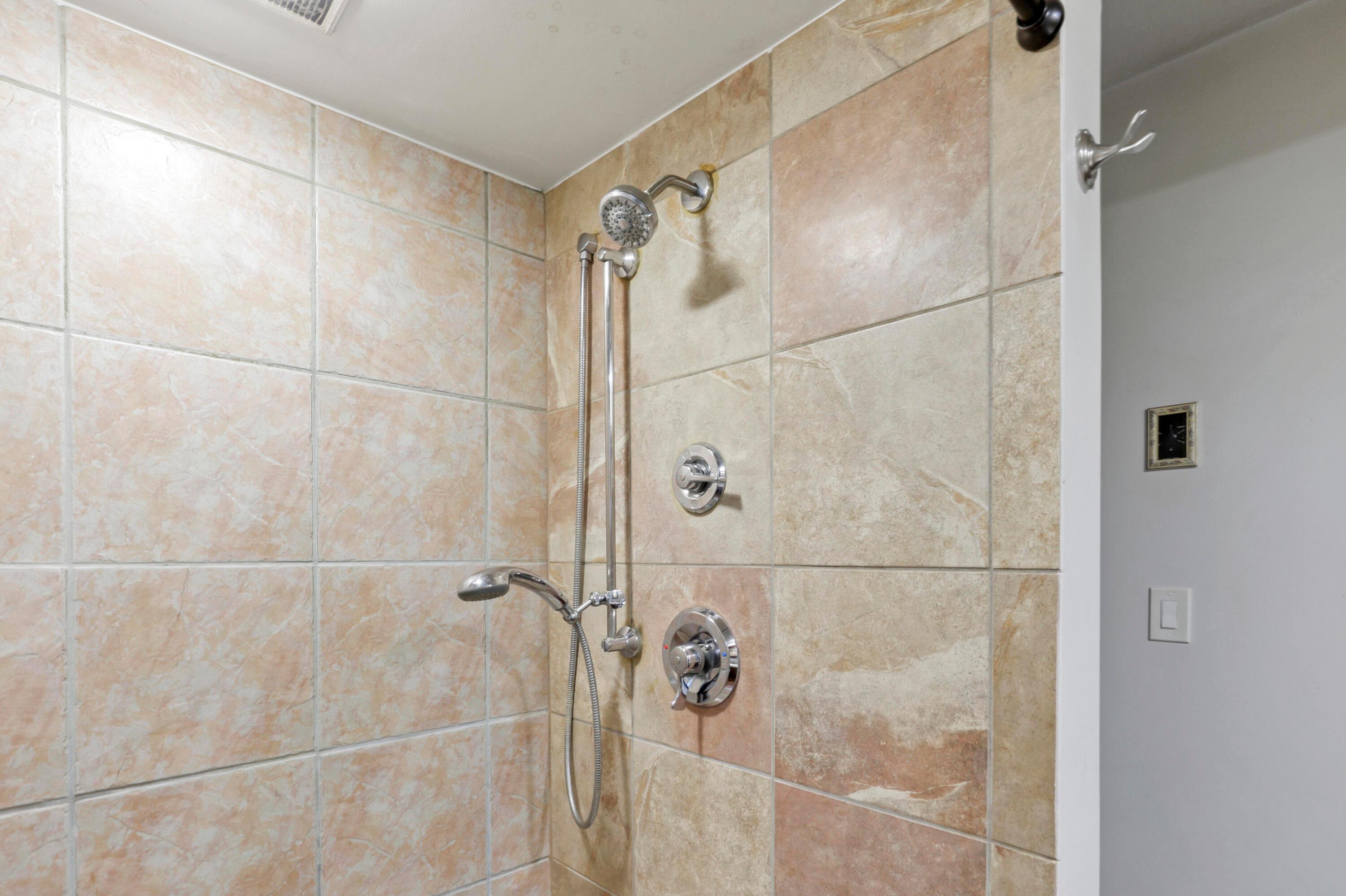 8430 Marcy Road Northwest Lancaster, OH 43130 - Photo 19 of 51 1st Floor Bath