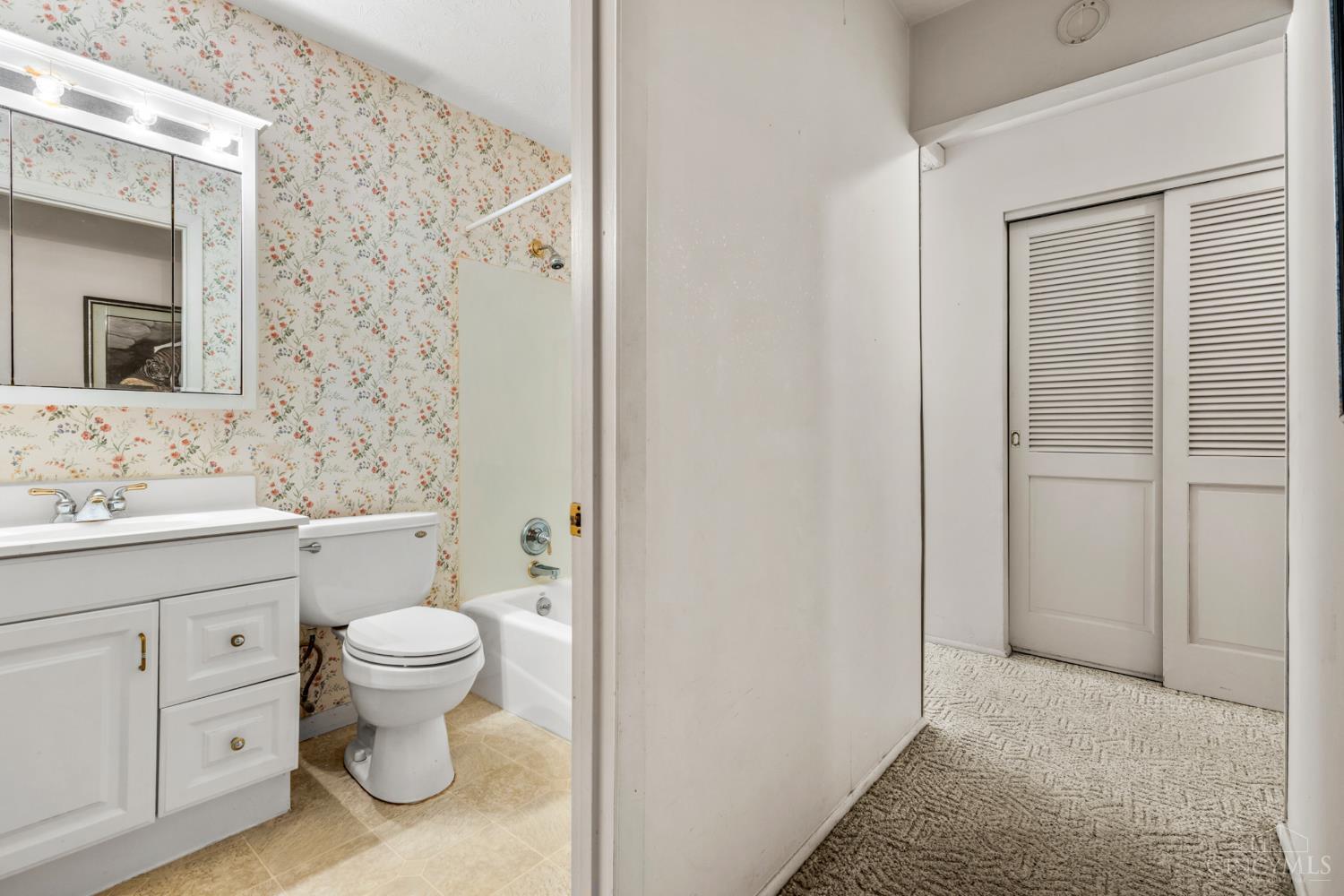 741 Stuart Lane Cincinnati, OH 45245 - Photo 23 of 30