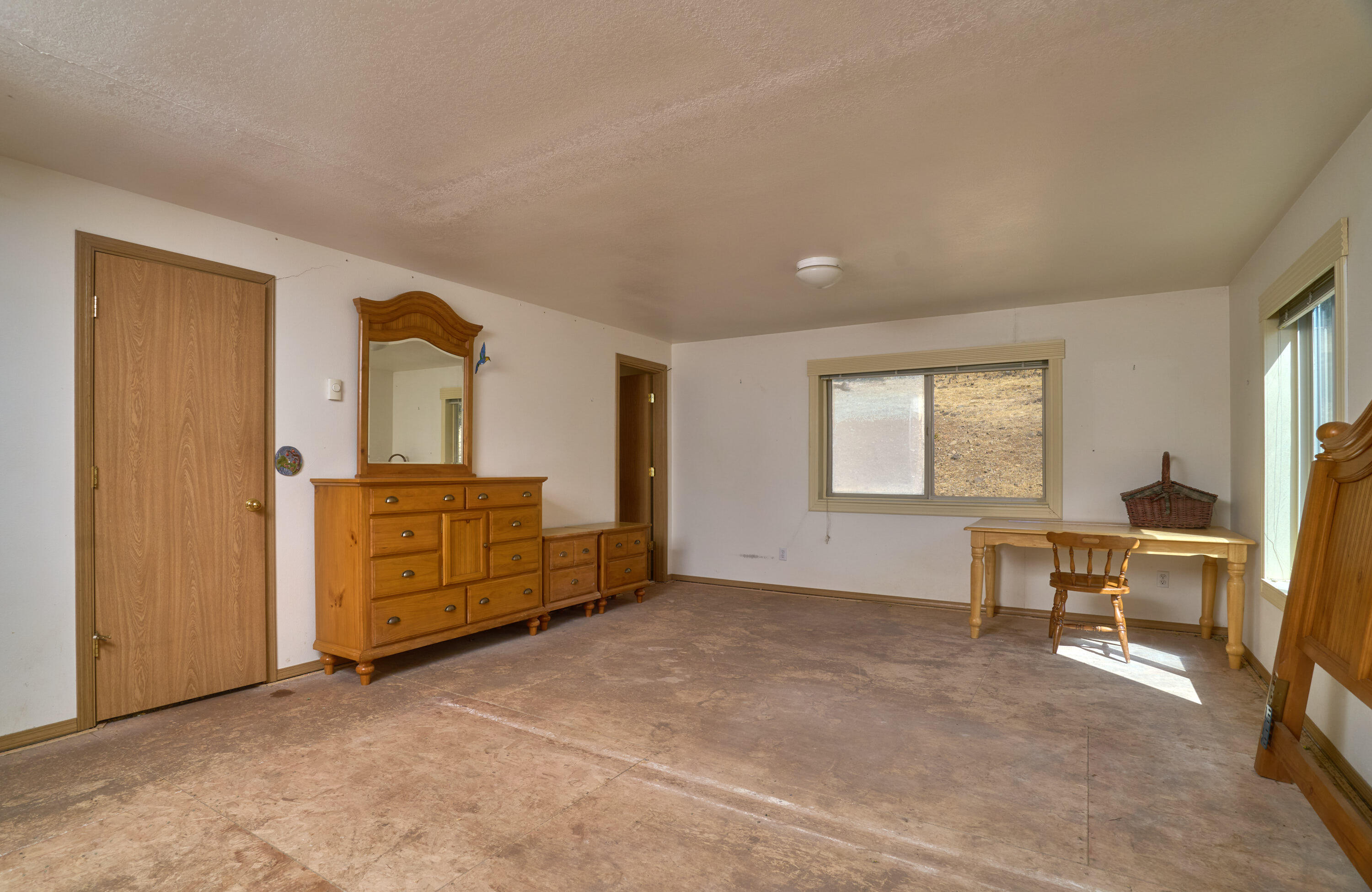 7505 Torrey Pines Terrace Eagle Point, OR 97524 - Photo 19 of 47 7505 Torrey Pines Terrace-17