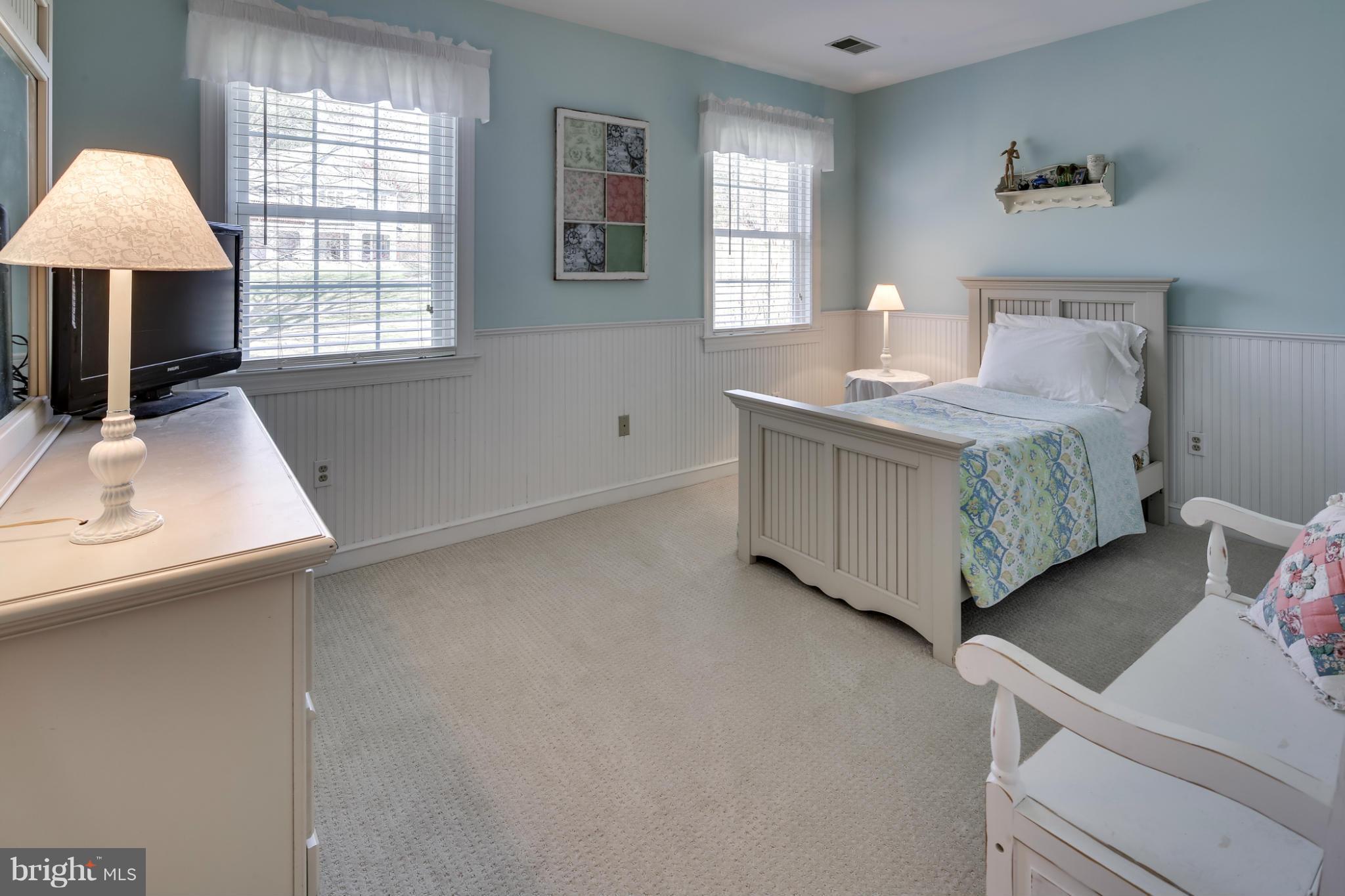4127 Sharp Road Glenelg, MD 21737 - Photo 25 of 29 4th bedroom with walkin closet
