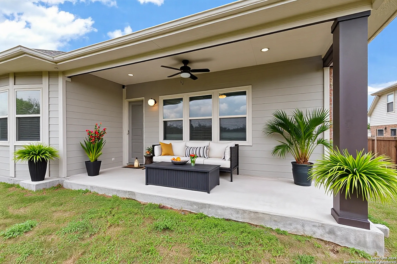 945 Foxbrook Way Cibolo, TX 78108 - Photo 19 of 20 a house view with a seating space