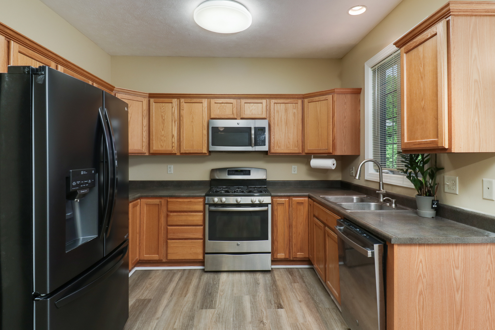 520 Wild Turkey Lane Normal, IL 61761 - Photo 3 of 29 Gallery Image 3