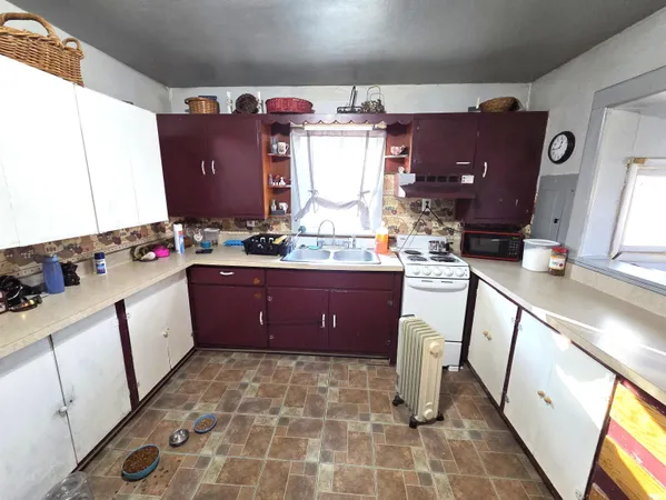 $88,000 | 411 Matilda Street, Elnora, IN 47529