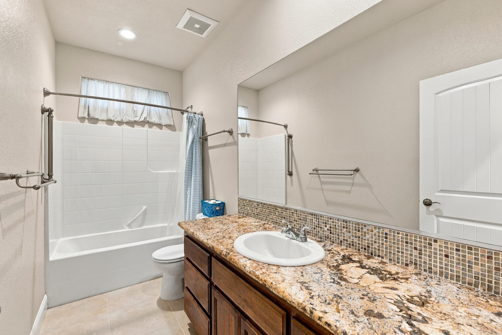 3334 Hotlam Road Redding, CA 96002 - Photo 21 of 36 Bathroom 2