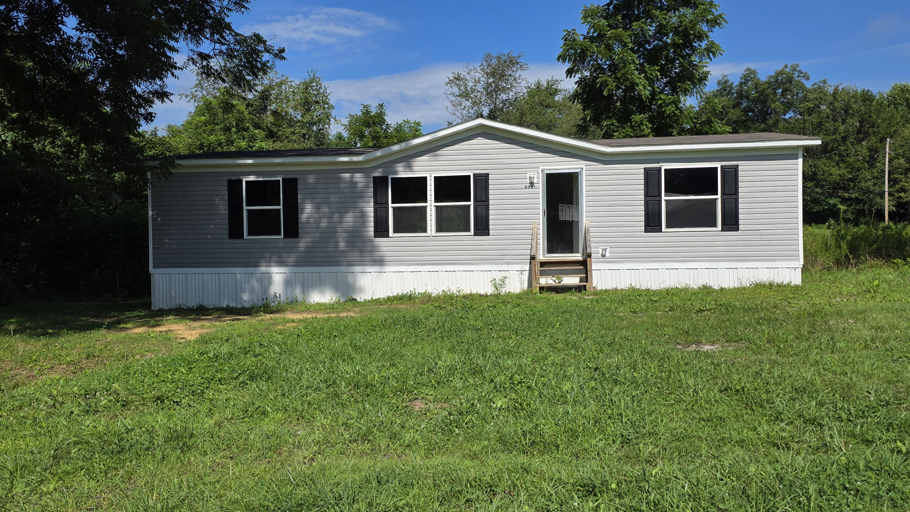 2031 Louden Road Williamsburg, KY 40769 - Photo 2 of 17 11