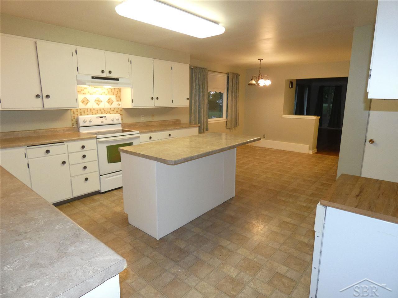 3628 Garfield Road Auburn, MI 48611 - Photo 7 of 18 31362892-6.JPG