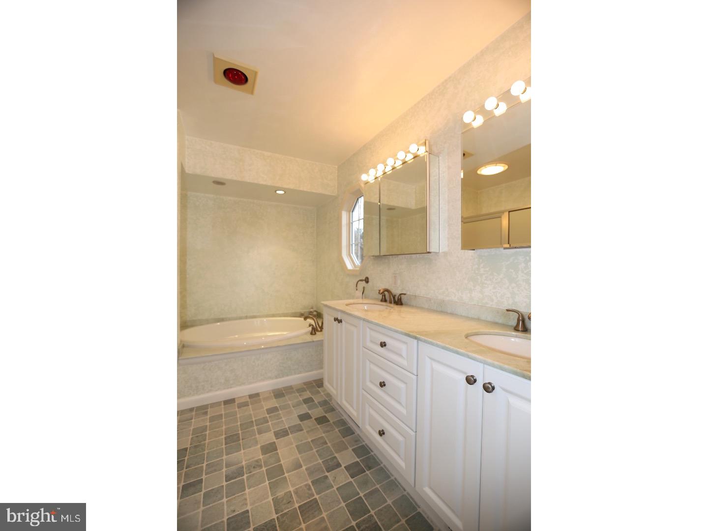 37 Street Road Newtown Square, PA 19073 - Photo 15 of 24 Master Bathroom