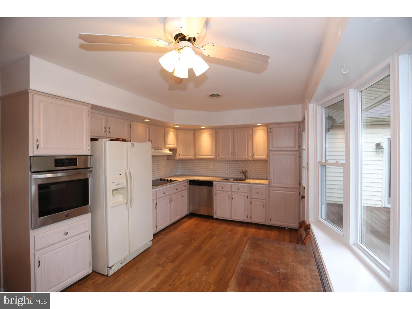 37 Street Road Newtown Square, PA 19073 - Photo 10 of 24 Kitchen
