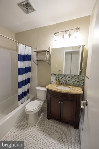 $1,299 | 100 East Glenolden Avenue, Unit R18, Glenolden, PA 19036