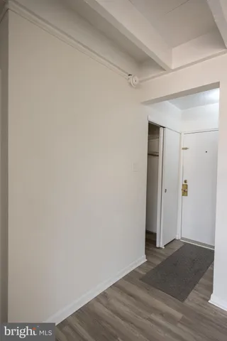 $1,299 | 100 East Glenolden Avenue, Unit R18, Glenolden, PA 19036