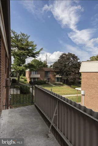 $1,299 | 100 East Glenolden Avenue, Unit R18, Glenolden, PA 19036