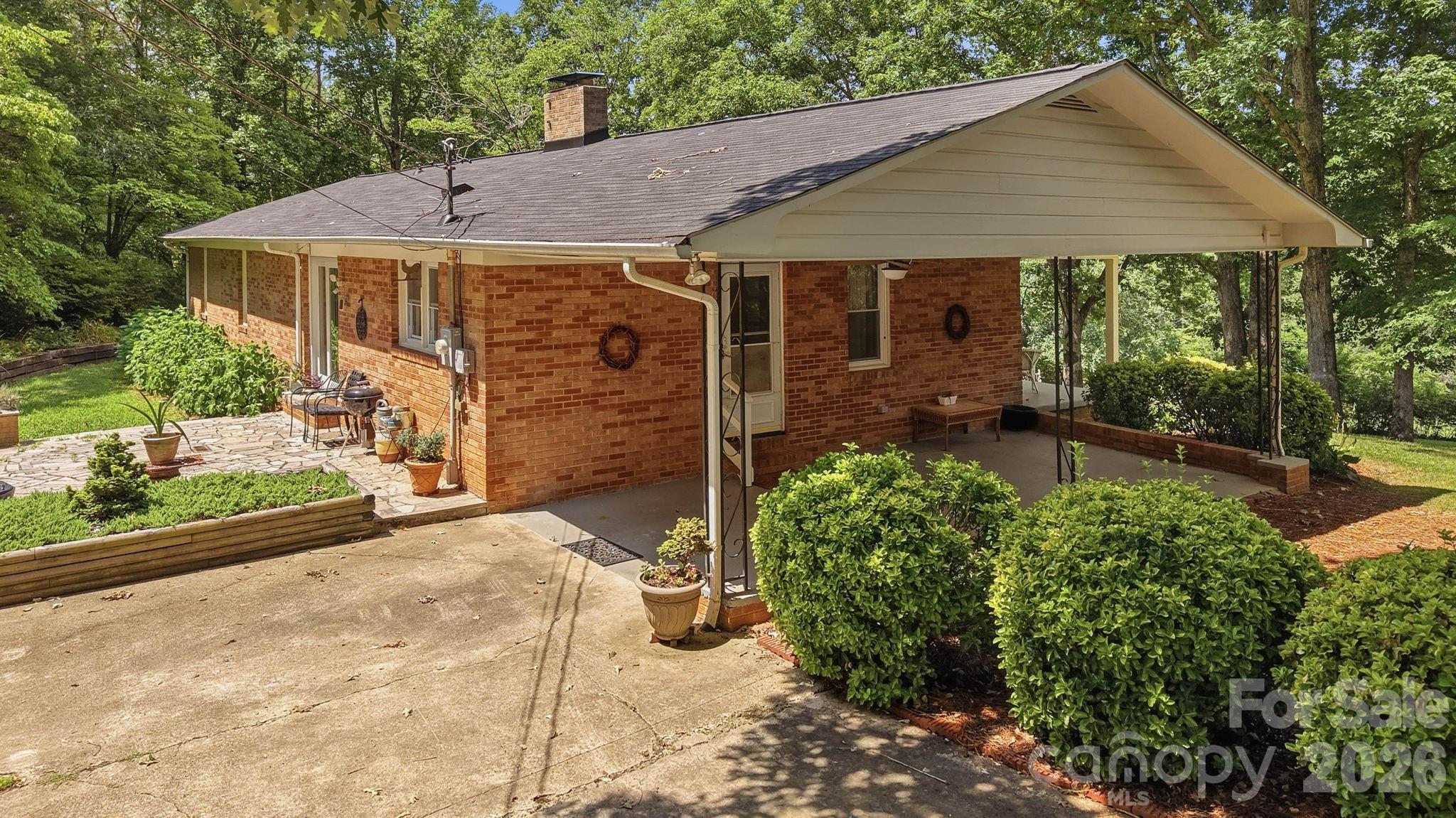129 Old River Road Marion, NC 28752 - Photo 2 of 28