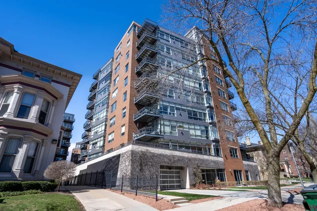 $4,500 | 1111 North Marshall Street, Unit 704, Milwaukee, WI 53202