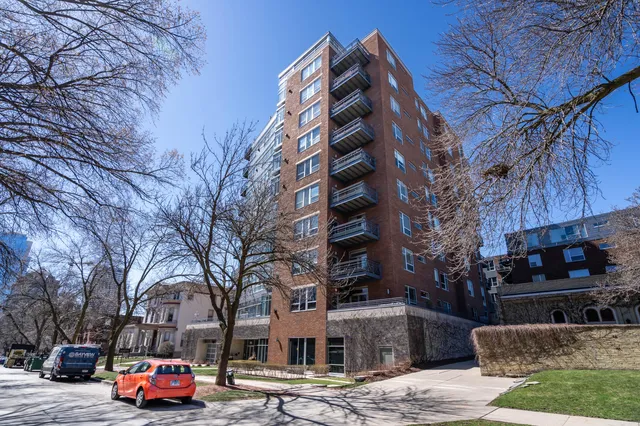 $4,500 | 1111 North Marshall Street, Unit 704, Milwaukee, WI 53202