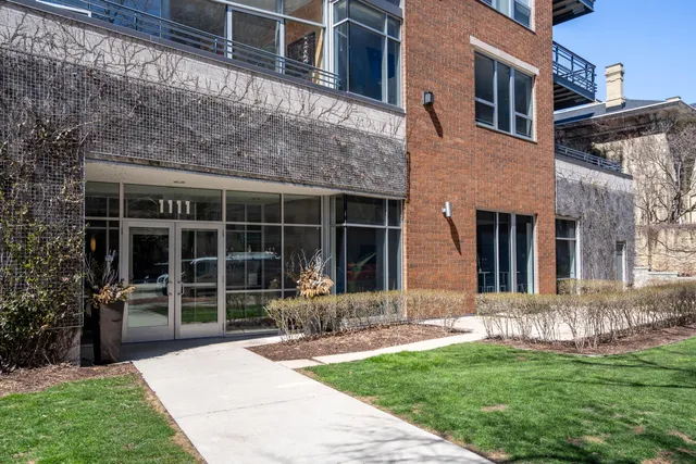 $4,500 | 1111 North Marshall Street, Unit 704, Milwaukee, WI 53202