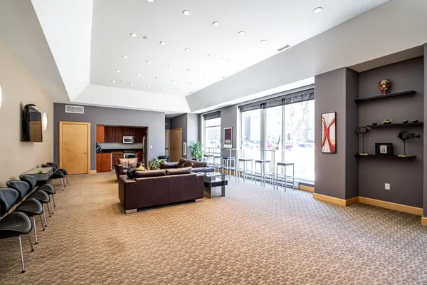 $4,500 | 1111 North Marshall Street, Unit 704, Milwaukee, WI 53202