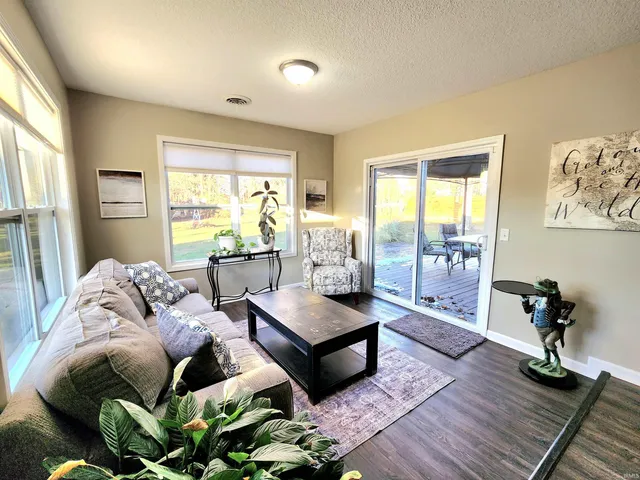 $369,900 | 9055 Seiler Road, New Haven, IN 46774