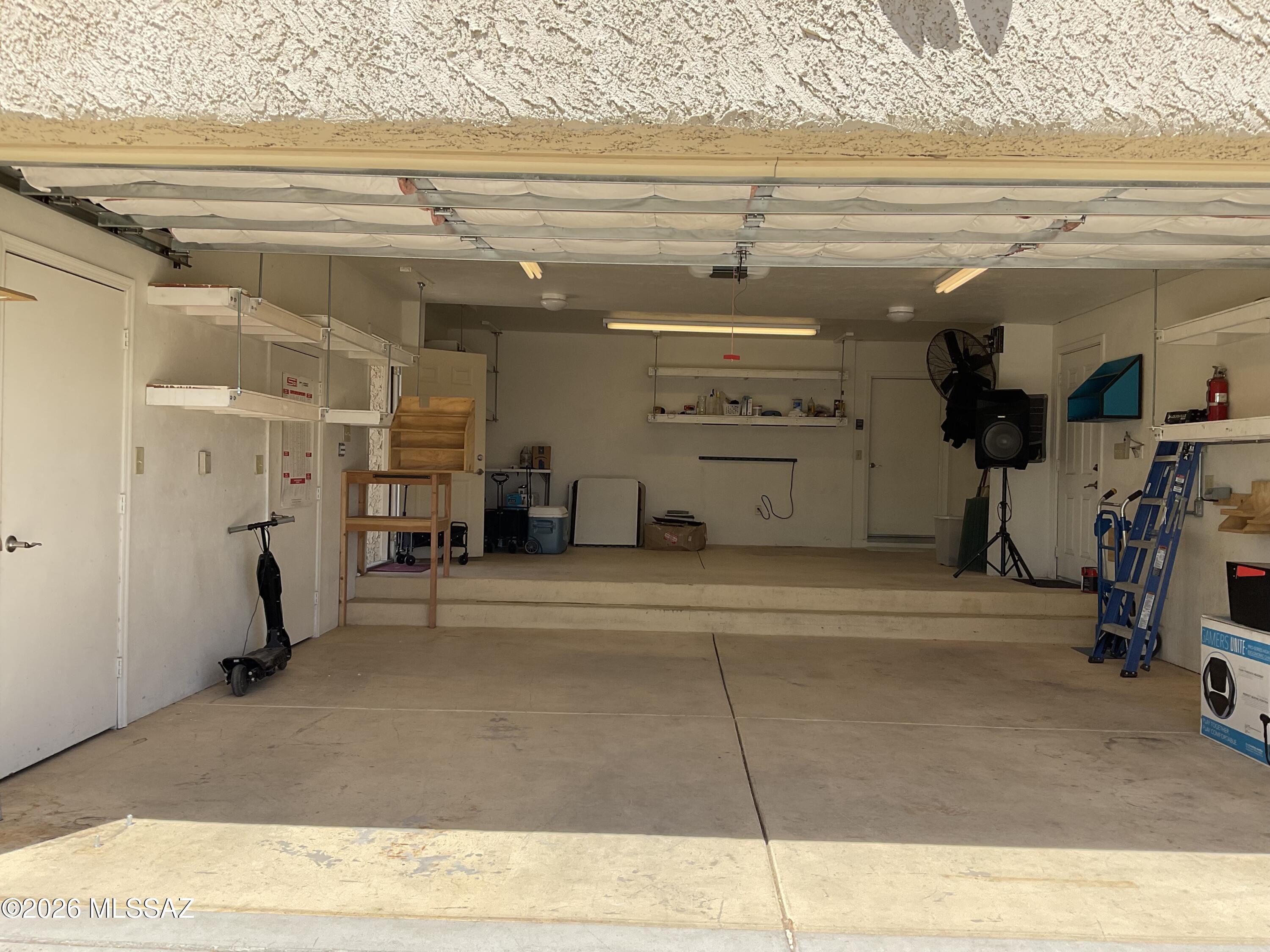 4060 North Swan Road Tucson, AZ 85718 - Photo 36 of 47 a view of a room with gym equipment
